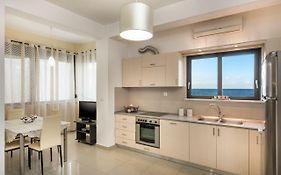 Athina'S Flat On The Sea